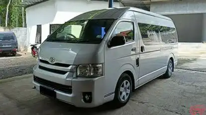 Malsa Trans Bus-Front Image