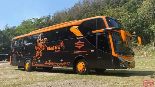Brave Bus-Front Image