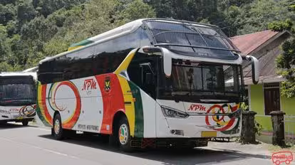 NPM Bus-Front Image