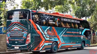 PT. Cahaya Kembar Jaya Bus-Side Image