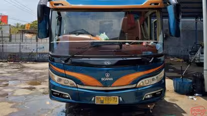 Putra Jaya Bus-Front Image