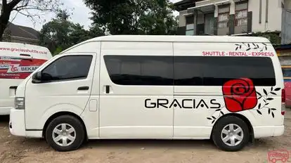 Gracias Shuttle Bus-Side Image