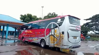 Tiara Mas Bus-Side Image