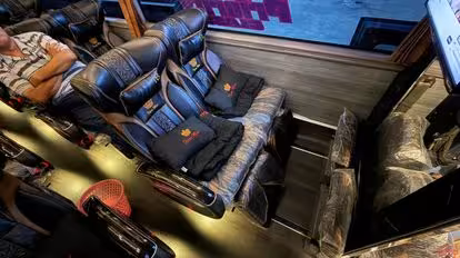 Tiara Mas Bus-Seats Image