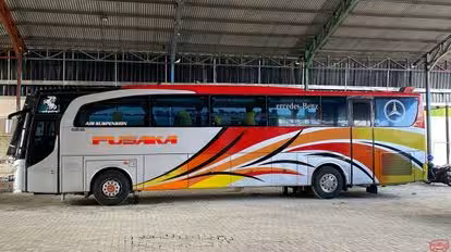 Kurnia Anugerah Pusaka Bus-Side Image