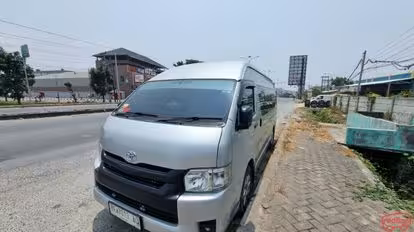 Sumber Sari Tranz Bus-Front Image