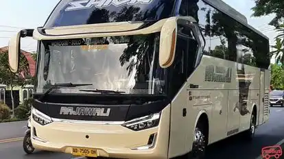 Rajawali Banyumanik Bus-Front Image