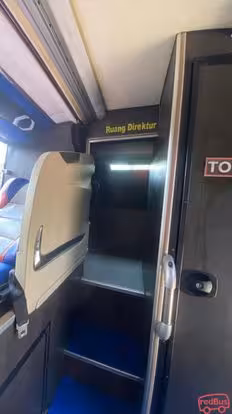 Adhi Prima Bus-Amenities Image