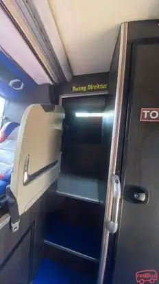 Adhi Prima Bus-Amenities Image