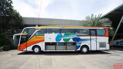 Kramat Djati Bus-Side Image