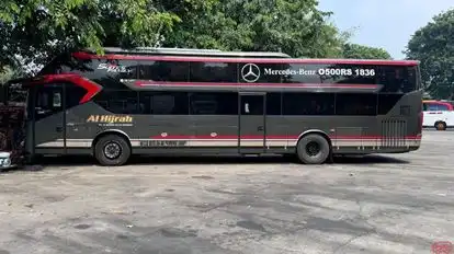 Al Hijrah Bus-Side Image
