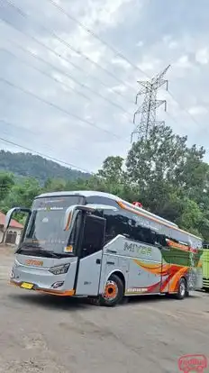 Miyor Bus-Front Image