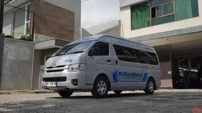 Putra Remaja Shuttle Bus-Front Image