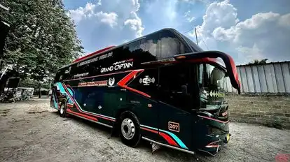 Cahaya Kembar Gemilang Bus-Front Image