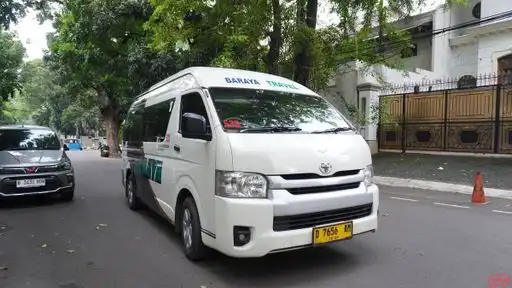 Baraya Travel Bus-Front Image