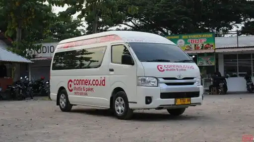 Connex Bus-Front Image