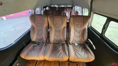 Gracias Shuttle Bus-Seats Image