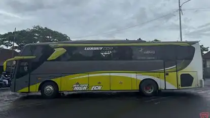 DG Trans Bus-Side Image