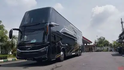 Semeru Trans Bus Bus-Front Image