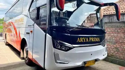 Arya Prima Bus-Front Image