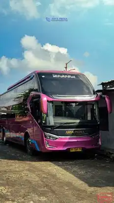 Arya Prima Bus-Front Image