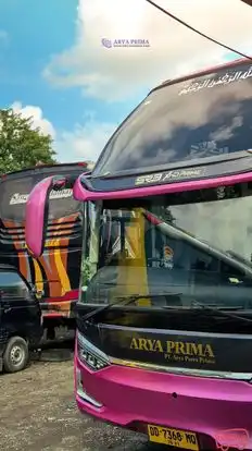 Arya Prima Bus-Side Image