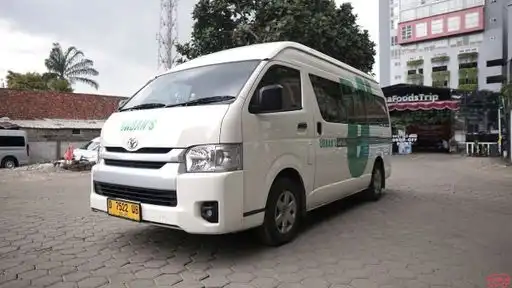 Urban Travel Bus-Front Image