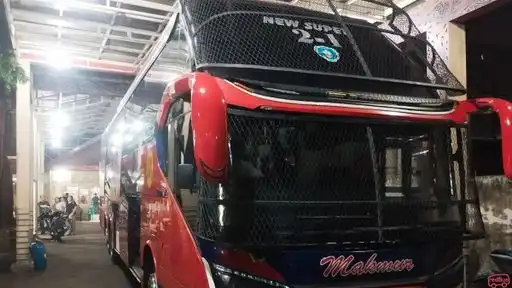 Makmur Bus-Front Image