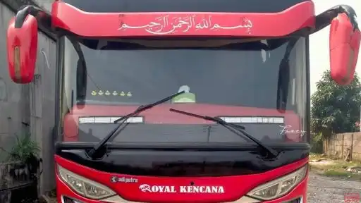 Royal Kencana Bus-Front Image