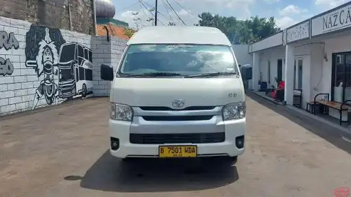 Narendra Bus-Front Image