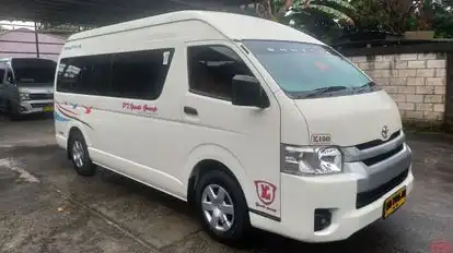 Yanti Group Shuttle  Bus-Front Image