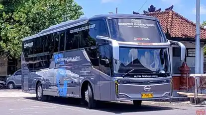 Putra Pandawa Aray Bus-Front Image