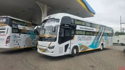 Riddhi travels Bus-Front Image