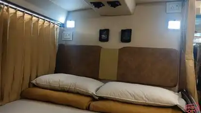Shri Sairam Travels Bus-Amenities Image