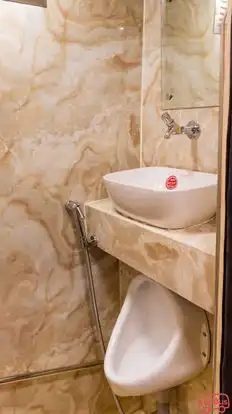 M R Travels Bus-Amenities Image