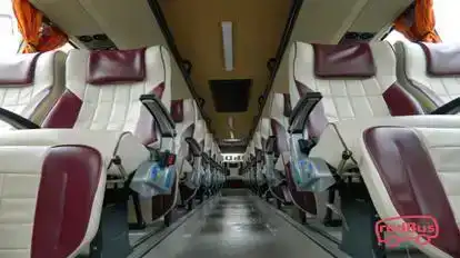 GOLDEN TRAVEL AGENCIES Bus-Front Image