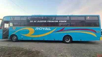 Royal       travels  Bus-Side Image