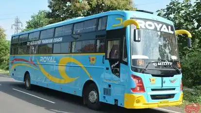 Royal      Travels Bus-Side Image