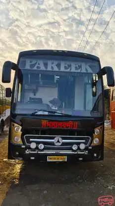 Mahalaxmi     Travels Bus-Front Image