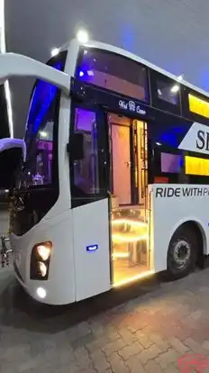 Shatabdi    Travels Bus-Front Image