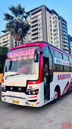Raghuveer   Travels Bus-Side Image