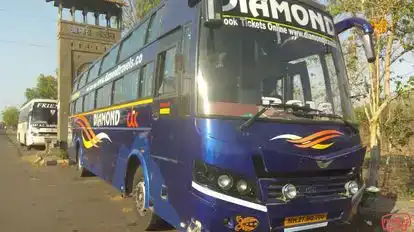 Diamond Tours & Travels Bus-Side Image