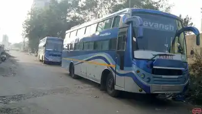 Parth Travels Bus-Front Image