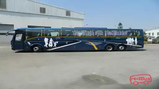 Travel House Delhi Bus-Front Image