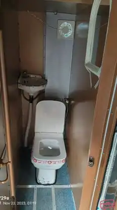Shri Om Travels Bus-Amenities Image
