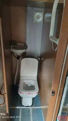 Shri Om Travels Bus-Amenities Image