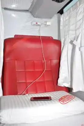 Manish Travels Bus-Amenities Image