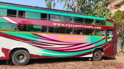 Vijayant Travels Bus-Side Image