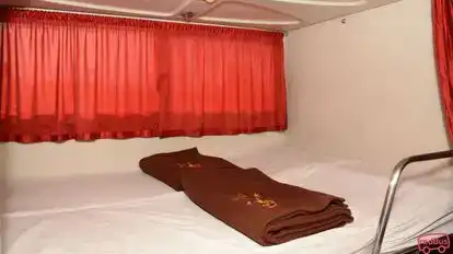 Supreme Travels Bus-Amenities Image