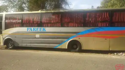 Pareek Travels Bus-Front Image